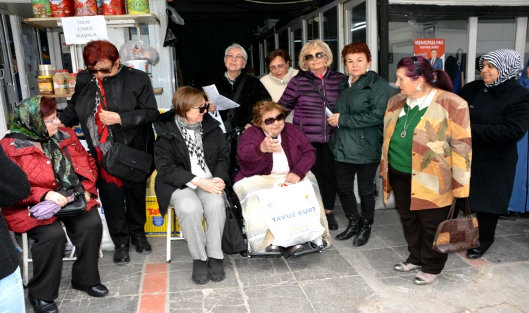 Türk Kadınlar Konseyi Manisa’da yüzleri güldürdü 