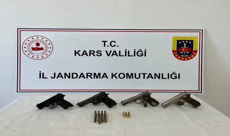 Silah ticareti yapanlara yönelik operasyonda 4 kişi tutuklandı