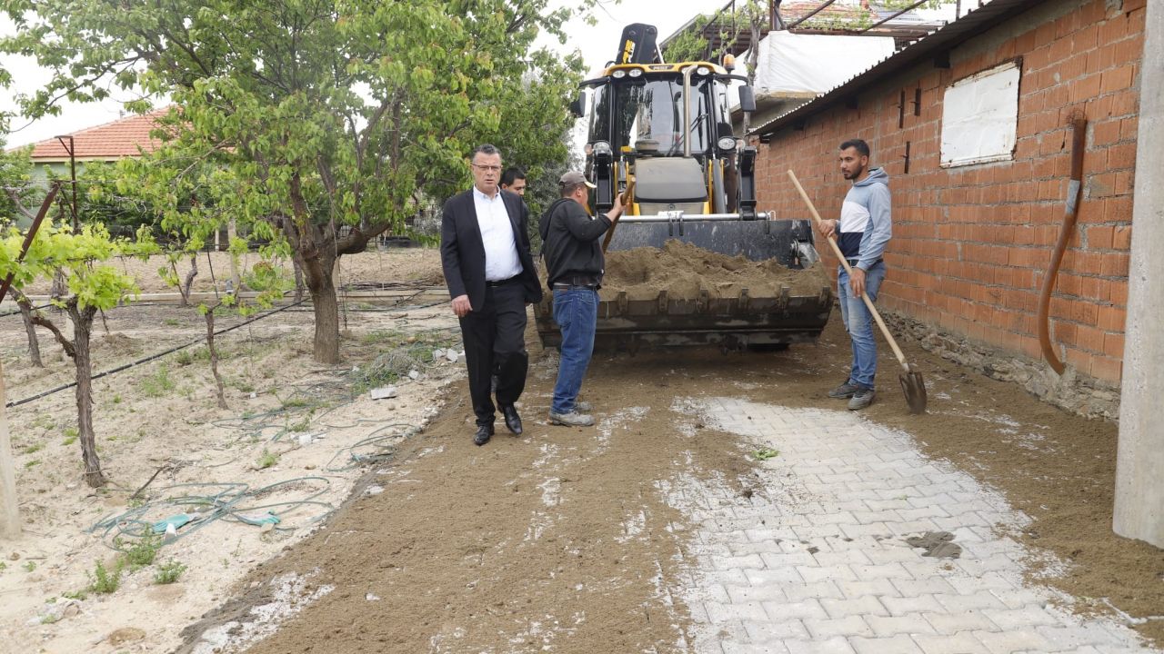 Alaşehir'de 500 bin metrekare kilit parke taşı döşendi