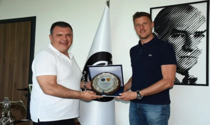 Göztepe Sportif Direktörü Ivan Mance'den Manisa FK'ya ziyaret