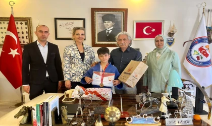 Kazım Karabekirli öğrenci Üveys Sevindi judoda Türkiye Şampiyonu oldu