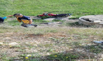 Motosiklet şarampole yuvarlandı: 1 ölü, 1 yaralı
