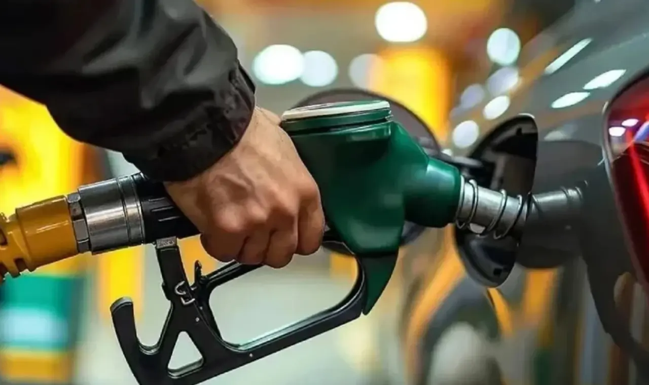 Benzin ve motorine dev zam geliyor 4