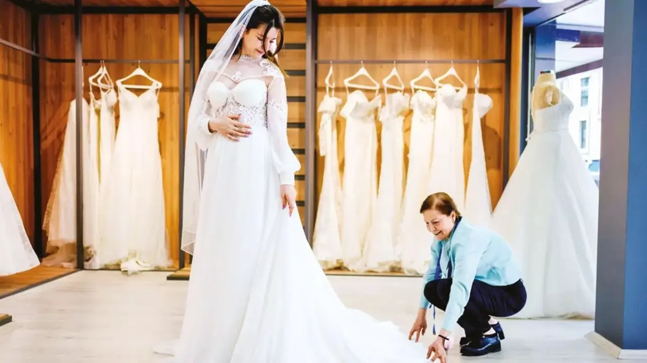 Gelinliği üzerinize giymenin bedeli bile 5 bin liraya dayandı! 1