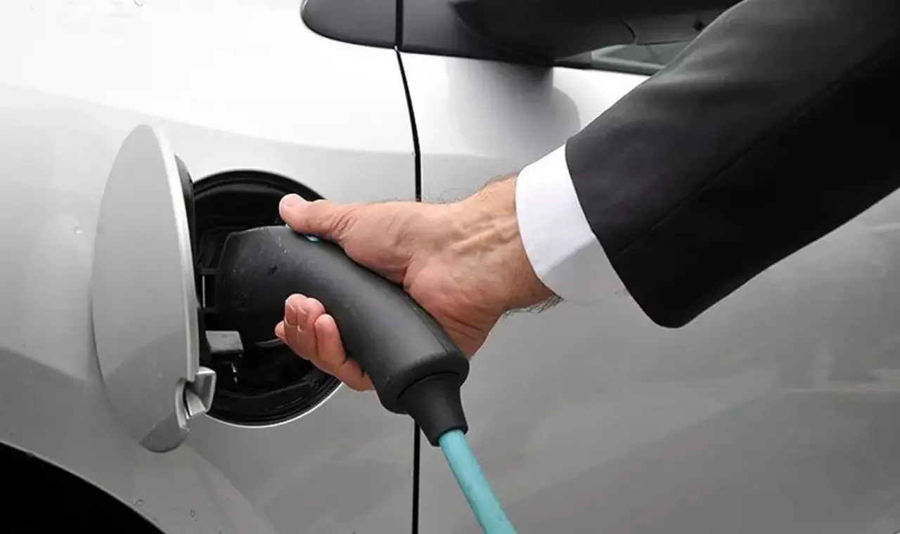 Elektrikli araç alacaklar dikkat sayı açıklandı 4