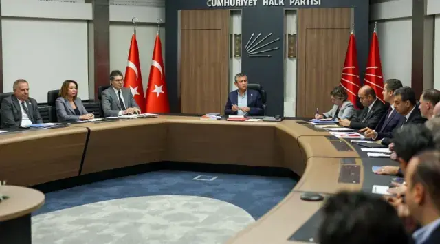CHP kurultay iptali davası ertelendi
