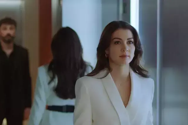 Hayranından şaşırtan not! Burcu Özberk'e yapılan yorum tepki çekti