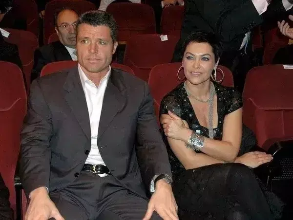 Fenerbahçe başkanı Sadettin Saran'ın aşk dosyası: Hülya Avşar'dan Emina Jahovic'e uzanıyor