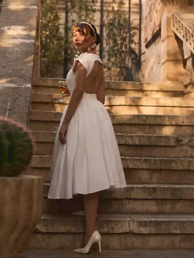 Mardin'de kına gecesi yapan oyuncu Sevda Erginci Yunanistan'da evlendi