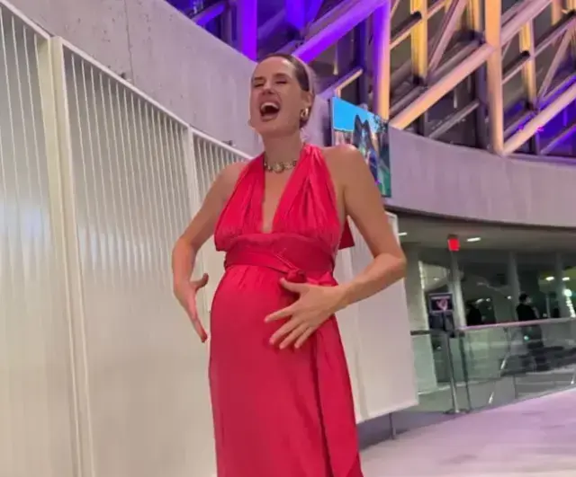 Wilma Elles dördüncü çocuğunu kucağına aldı! İşte oğluna verdiği isim