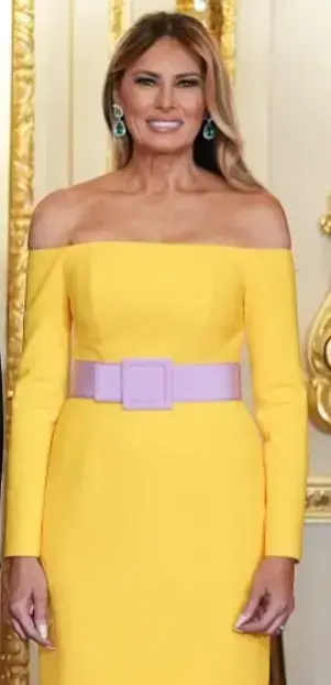 Melania Trump'ın Kraliyet yemeğinde giydiği elbise olay yarattı