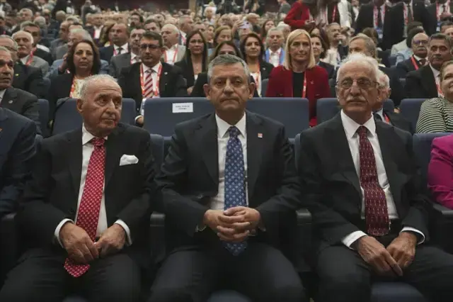 Özgür Özel, yeniden CHP Genel Başkanı seçildi