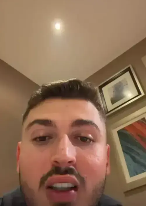 Her şey attığı hikaye ile başladı! Blok3 konserinde ıslık sesleri