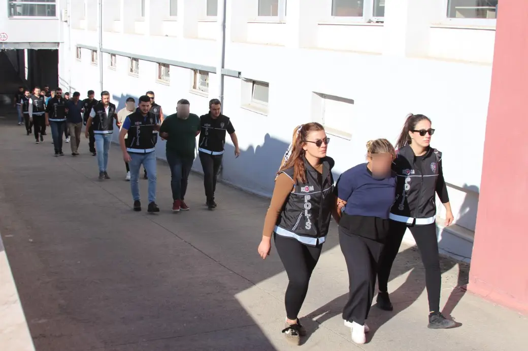 Adana’da sahte tapu vurgunu: 80 milyonluk dolandırıcılık şebekesi çökertildi