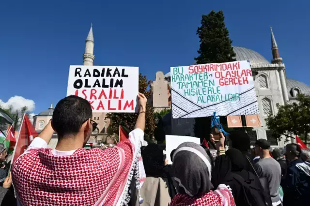 İstanbul, Ankara ve İzmir'de binlerce kişi Gazze için yürüyor