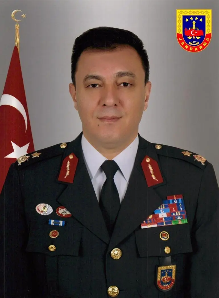 Bakan Yerlikaya acı haberi duyurdu: Tuğgeneral Selami Akşit vefat etti