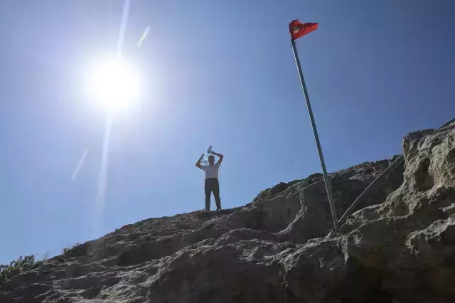 Depremden sonra mağarada yaşamaya başlayan adamı yıkan karar
