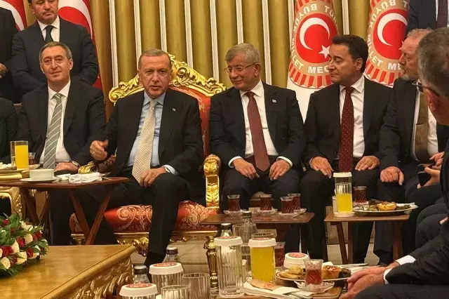 Yıllar sonra yan yana geldiler! İşte TBMM'deki ses getiren fotoğrafın perde arkası