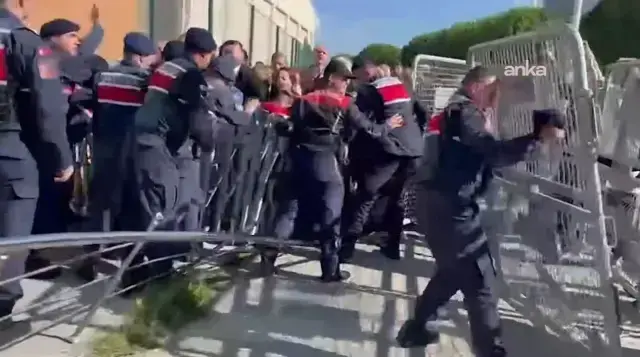 Ekrem İmamoğlu'nun diploma davası 8 Aralık'a ertelendi