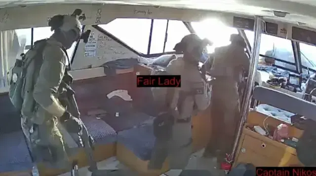 Tüm gemilerle irtibat kesildi, alıkonulan aktivistler açlık grevine başladı