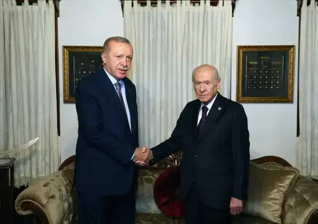 Tehlikeyi sezen Cumhurbaşkanı Erdoğan, MYK toplantısında partilileri uyardı