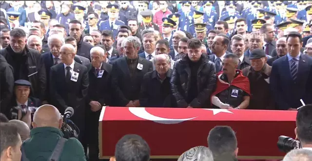 Türkiye şehitlerini uğurluyor! Devlet erkanı Ankara'daki törende