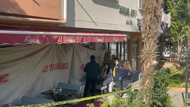 Eski sevgilisi Yasemin'i börekçide katlettikten sonra kafasına sıktı