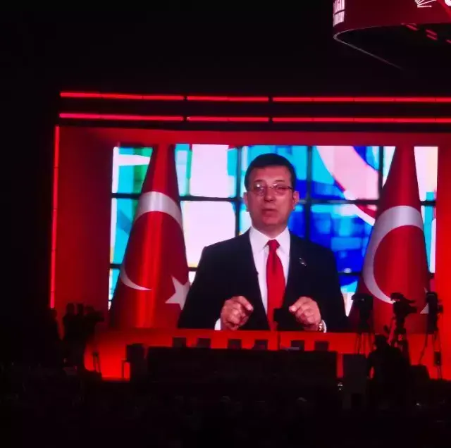 CHP kurultayında kriz: İzletilen videoyu gören AK Partili Elitaş salonu terk etti