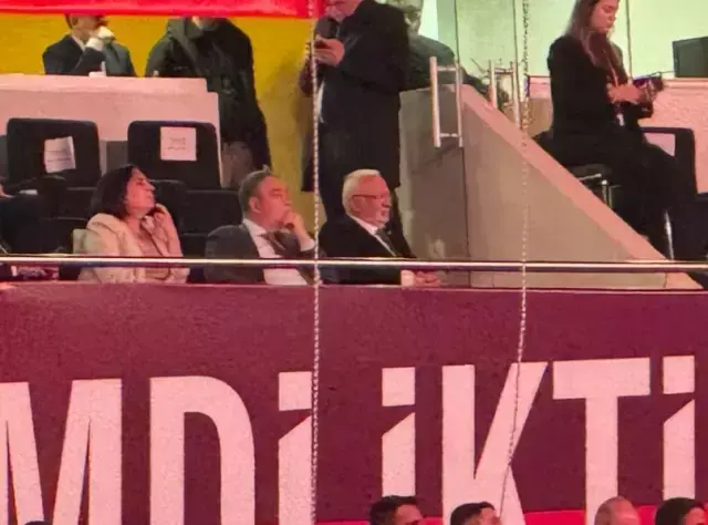 CHP kurultayında kriz: İzletilen videoyu gören AK Partili Elitaş salonu terk etti