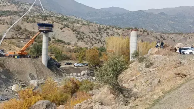 Diyarbakır'da viyadük inşaatında iskele çöktü: 3 ölü, 2 ağır yaralı