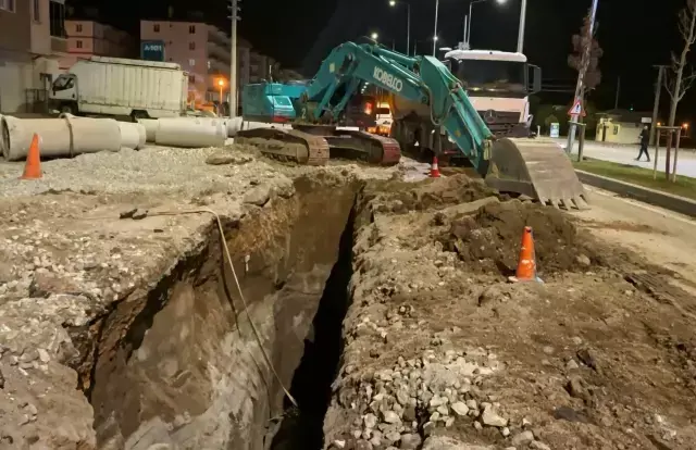 Aynı yolda yarım saatte iki kaza! Yaralı sürücünün ilk sözü herkesi şaşırttı