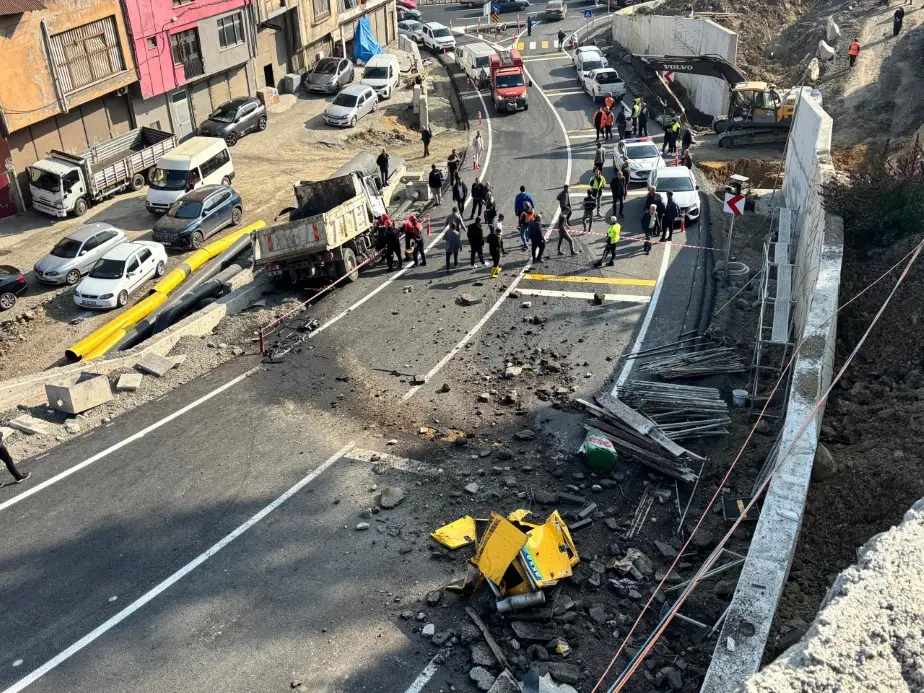 Belediyeye ait kamyonet az kalsın faciaya yol açıyordu