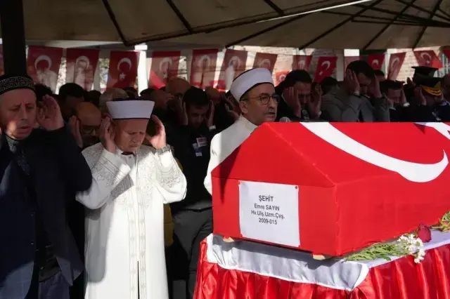 Türkiye şehitlerini uğurluyor! Devlet erkanı Ankara'daki törende