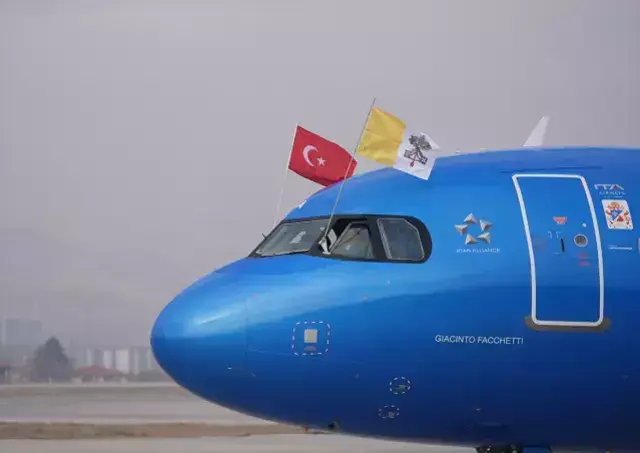 Papa 14. Leo, Ankara'da! İşte ilk görüntüler ve karşılayan isim