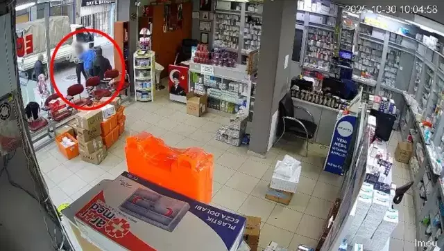 Sokak ortasında taciz! Eczacının kıyafetlerini çıkarmaya çalıştı