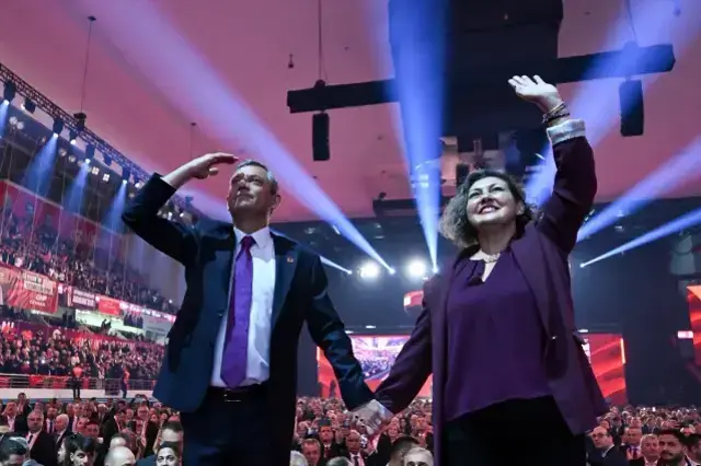 CHP kurultayında kriz: İzletilen videoyu gören AK Partili Elitaş salonu terk etti