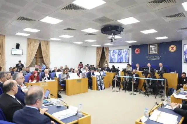 Bakan Işıkhan'dan milyonları ilgilendiren asgari ücret sözleri