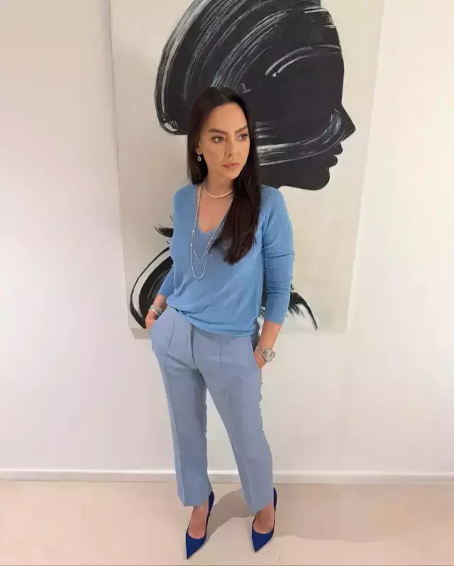 Ebru Gündeş'in milyonluk paylaşımı! Herkesin gözü takılarına kaydı