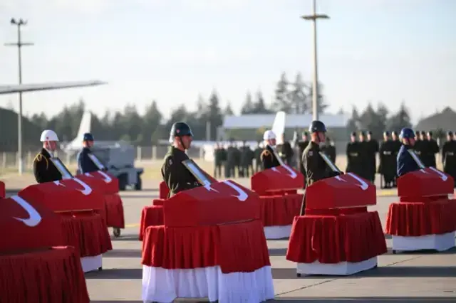 Türkiye şehitlerini uğurluyor! Devlet erkanı Ankara'daki törende