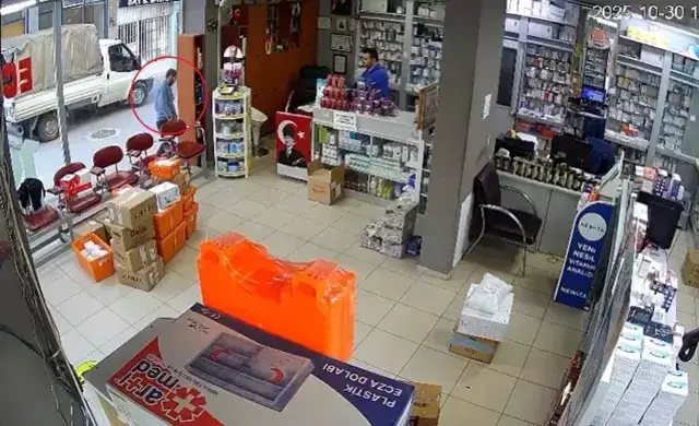 Sokak ortasında taciz! Eczacının kıyafetlerini çıkarmaya çalıştı