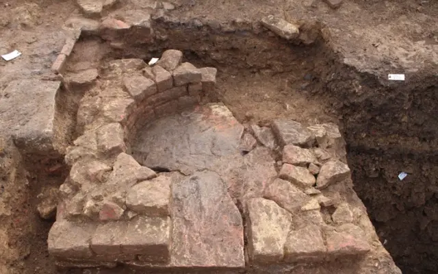 Ev değil gizli bir banka! Arkeolojik kazılarda 90 kilo para bulundu