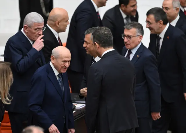 İmralı gerginliği sonrası TBMM'de dikkat çeken görüntü