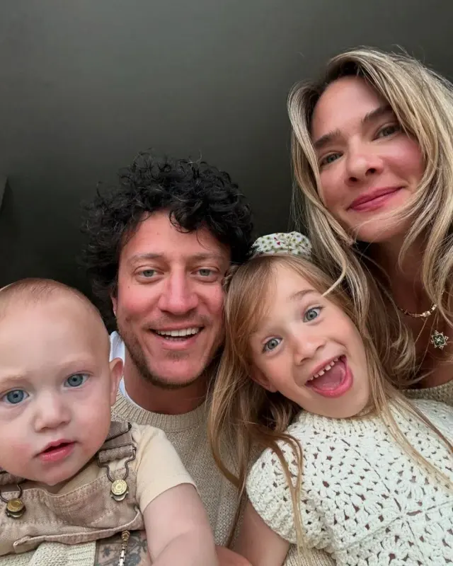 Ünlü çift, çocukları için Türkiye'yi terk etti! İşte tercih ettikleri ülke