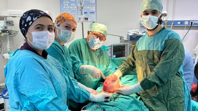 60 yaşında hamile olduğunu sandı, hastaneye gidince hayatının şokunu yaşadı