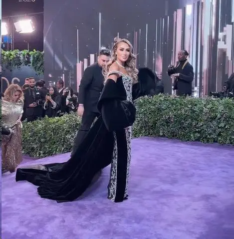 Suudi Arabistan'da kıyafet kurallarını altüst eden ödül gecesi