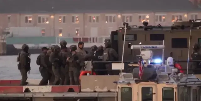 Maduro ve eşi, ABD mahkemesine götürüldü! İşte o anlar