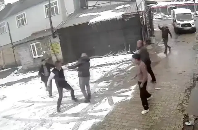 Elazığ'daki kavga, tuvaletini duvara yapan yolcu nedeniyle çıkmış