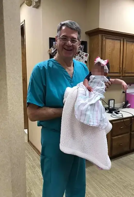 DNA testi yaptırdı, 16 kardeşi çıktı gerçek babası ise annesinin doktoruymuş!