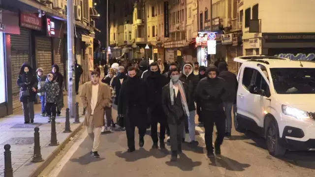 Yeni yılın ilk günü 7'den 70'e Türkiye Gazze için ayakta! On binler Galata Köprüsü'ne yürüyor