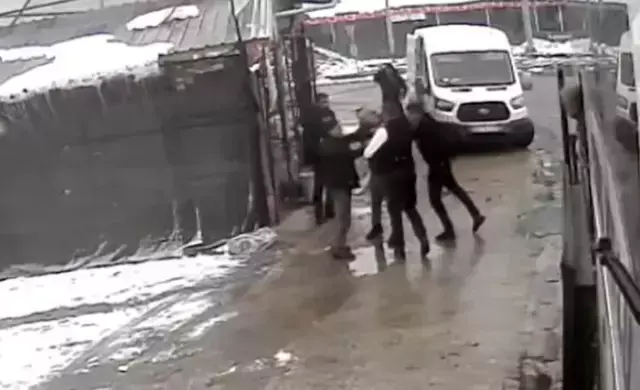 Elazığ'daki kavga, tuvaletini duvara yapan yolcu nedeniyle çıkmış